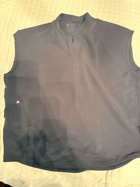 Figs women’s Rafaela Sleeveless Scrub Top in charcoal gray